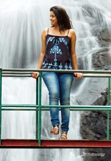 Keerthy Suresh feet photo thumbnail