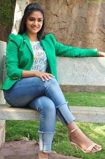 Keerthy Suresh feet photo thumbnail