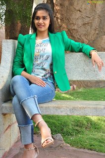 Keerthy Suresh feet photo thumbnail