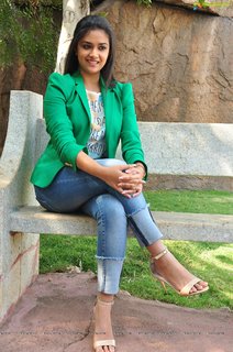 Keerthy Suresh feet photo thumbnail