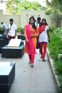 Keerthy Suresh feet photo thumbnail