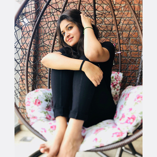 Keerthy Suresh feet photo thumbnail