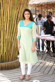 Keerthy Suresh feet photo thumbnail