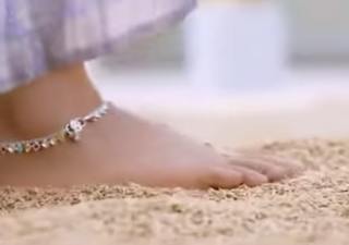 Keerthy Suresh feet photo thumbnail