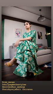 Keerthy Suresh feet photo thumbnail