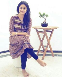 Keerthy Suresh feet photo thumbnail
