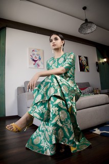 Keerthy Suresh feet photo thumbnail