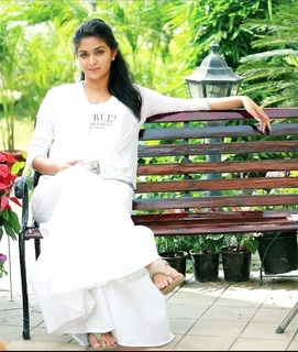 Keerthy Suresh feet photo thumbnail
