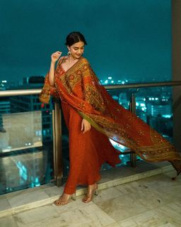 Keerthy Suresh feet photo thumbnail