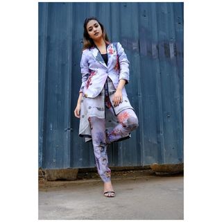 Keerthy Suresh feet photo thumbnail