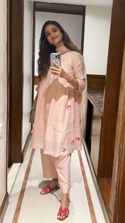 Keerthy Suresh feet photo thumbnail