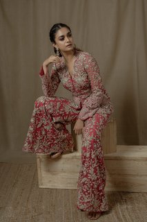 Keerthy Suresh feet photo thumbnail