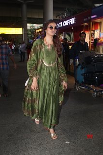 Keerthy Suresh feet photo thumbnail