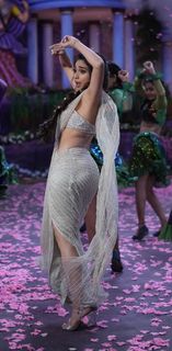 Keerthy Suresh feet photo thumbnail