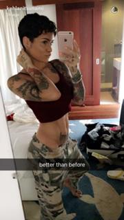 Kehlani Parrish feet photo thumbnail