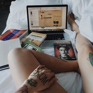 Kehlani Parrish feet photo thumbnail