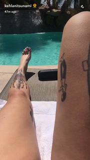 Kehlani Parrish feet photo thumbnail