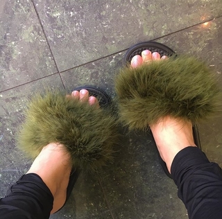 Kehlani Parrish feet photo thumbnail