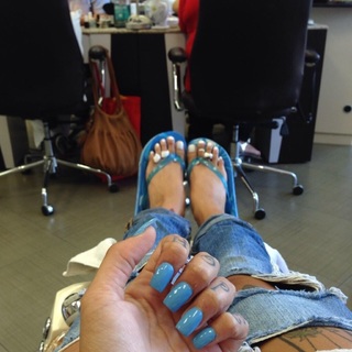 Kehlani Parrish feet photo thumbnail