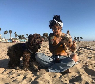 Kehlani Parrish feet photo thumbnail