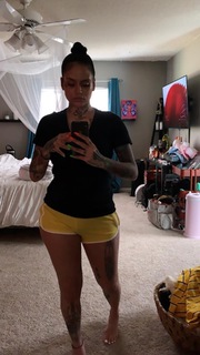 Kehlani Parrish feet photo thumbnail
