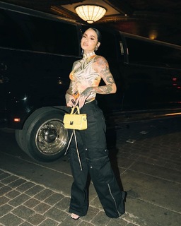 Kehlani Parrish feet photo thumbnail