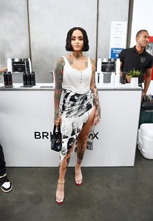 Kehlani Parrish feet photo thumbnail