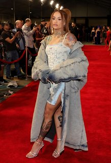 Kehlani Parrish feet photo thumbnail