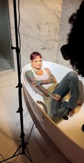 Kehlani Parrish feet photo thumbnail