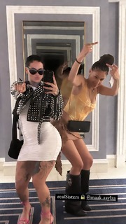 Kehlani Parrish feet photo thumbnail