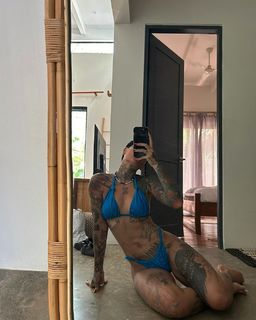 Kehlani Parrish feet photo thumbnail