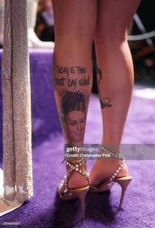 Kehlani Parrish feet photo thumbnail