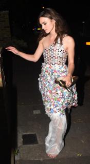 Keira Knightley feet photo thumbnail