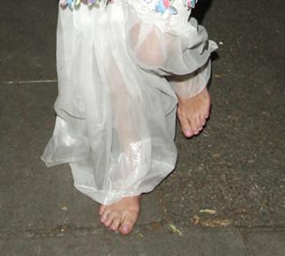 Keira Knightley feet photo thumbnail