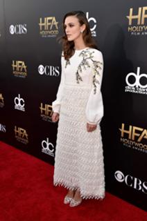 Keira Knightley feet photo thumbnail