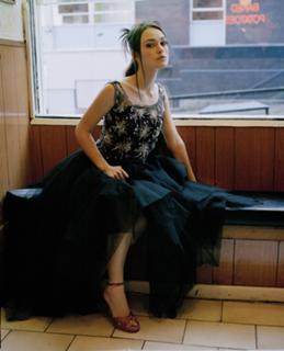 Keira Knightley feet photo thumbnail