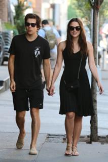 Keira Knightley feet photo thumbnail