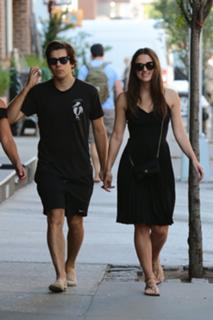 Keira Knightley feet photo thumbnail