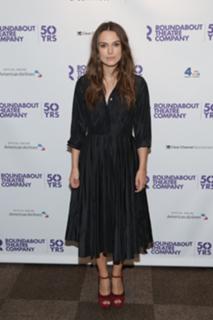 Keira Knightley feet photo thumbnail