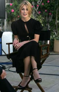 Keira Knightley feet photo thumbnail