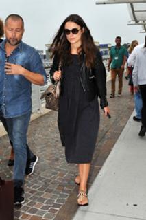 Keira Knightley feet photo thumbnail