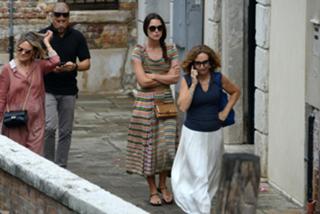 Keira Knightley feet photo thumbnail