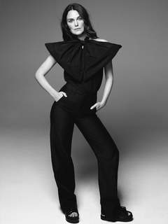 Keira Knightley feet photo thumbnail