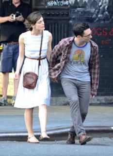 Keira Knightley feet photo thumbnail