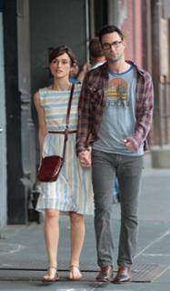 Keira Knightley feet photo thumbnail