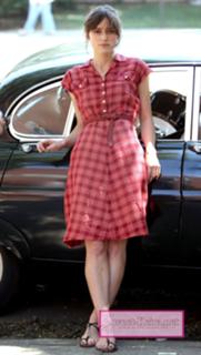 Keira Knightley feet photo thumbnail