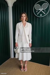 Keira Knightley feet photo 2