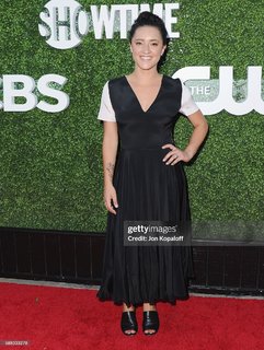 Keisha Castle-Hughes feet photo 7