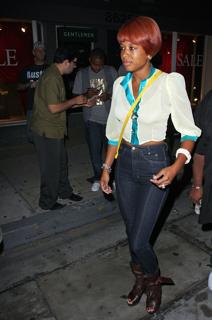 Kelis feet photo thumbnail