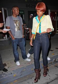 Kelis feet photo thumbnail